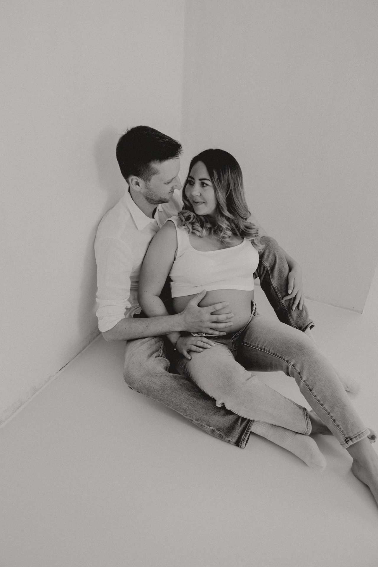 K & P – Babybauch-Shooting mit Dackel Summer